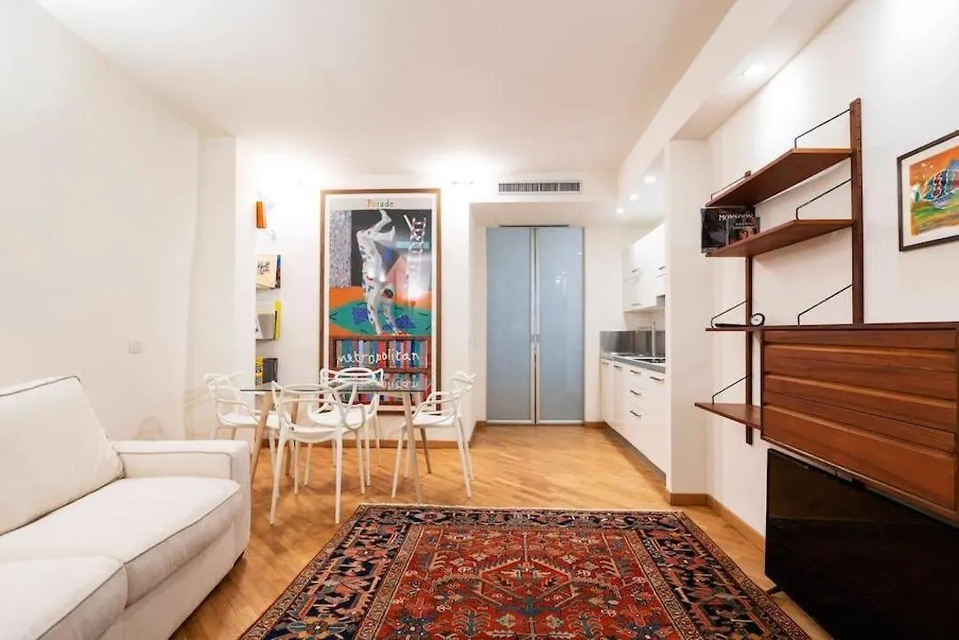 Hozyhome - Lovely Flat In Via Madonnina 23 Milan Apartment