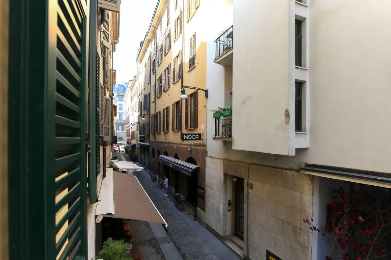 Hozyhome - Lovely Flat In Via Madonnina 23 Milan 0*,